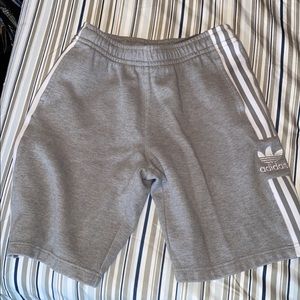 adidas jogger shorts, size small